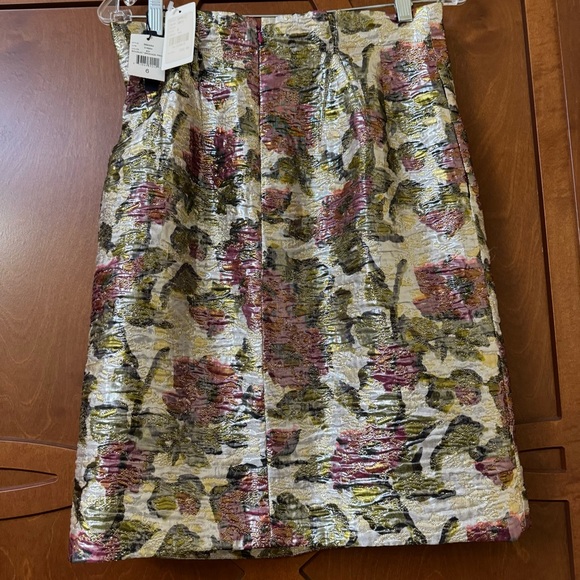 Magaschoni floral brocade knee length skirt - Picture 6 of 8